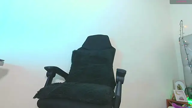 Sharonxt online show from 3, 7, 2026