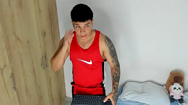 Snapshot of DrakeSmith_ chatting on 13, 4, 2026 DrakeSmith online show from 13, 4, 2026