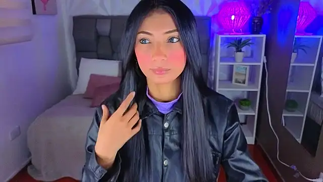 Perlaa moon  online show from 24, 6, 2026