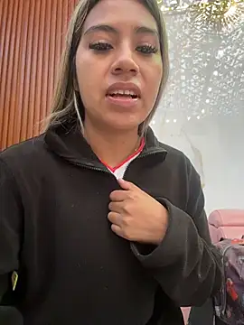 Kimmiebellarie online show from 7, 7, 2026