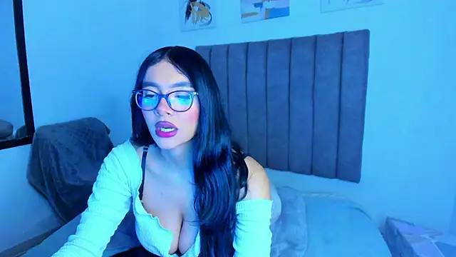 Snapshot of britanny_jones1 chatting on 3, 6, 2026 britanny jones1 online show from 3, 6, 2026