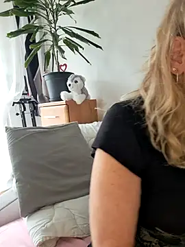 Blond lady czech online show from 12, 7, 2026