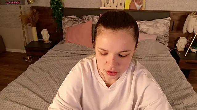 Snapshot of KimEvanss chatting on 9, 5, 2026 KimEvanss online show from 9, 5, 2026
