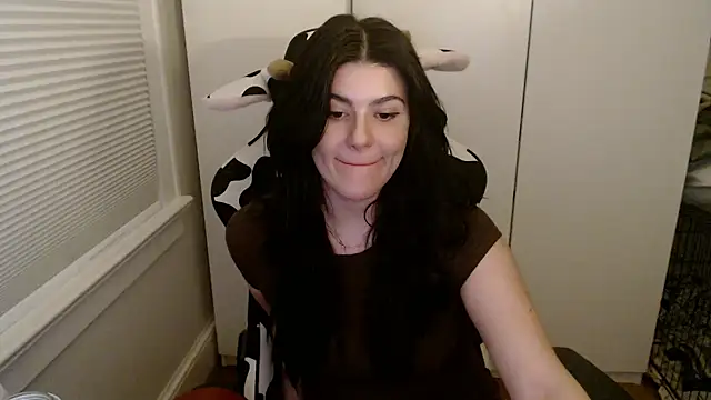cassiealvarez online show from 23, 4, 2026