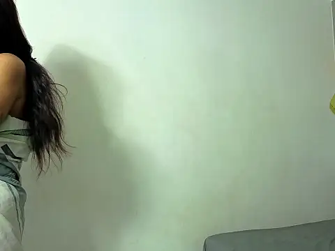 Samantha Lopez  online show from 4, 6, 2026