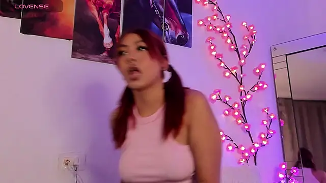 Snapshot of ava_soophia chatting on 15, 4, 2026 ava soophia online show from 15, 4, 2026