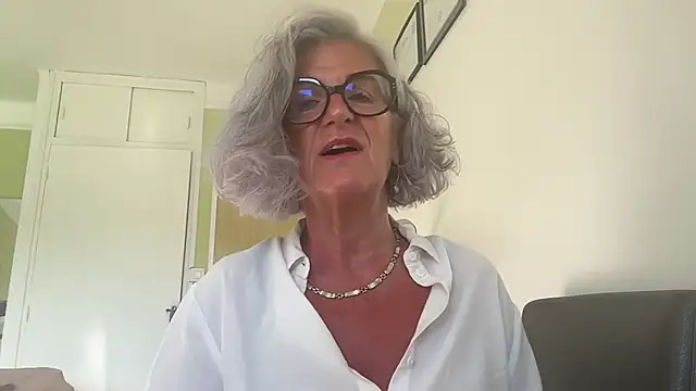 NaughtyMonicaUK online show from 5, 7, 2026