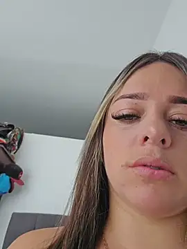 BriannaBunnyy online show from 29, 4, 2026