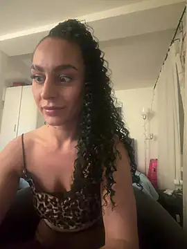 CurlyRouge online show from 19, 5, 2026