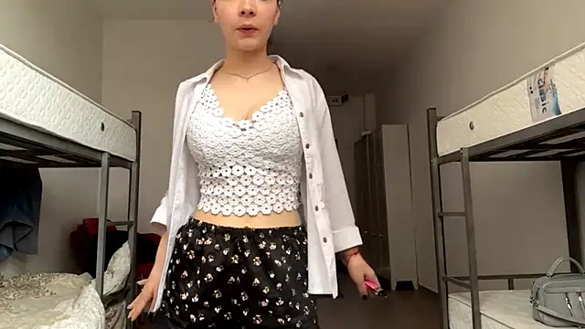 SharieLangan online show from 26, 4, 2026