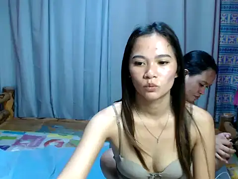 Snapshot of ursweet_kimstar chatting on 21, 4, 2026 ursweet kimstar online show from 21, 4, 2026