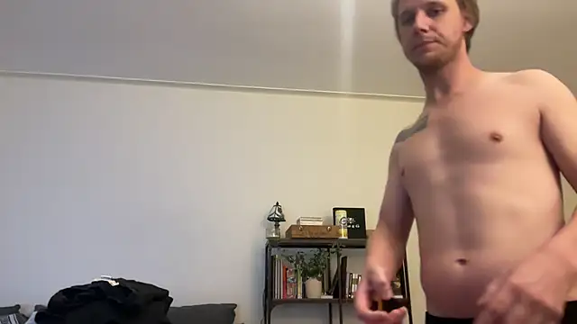 Tippygirl online show from 14, 4, 2026