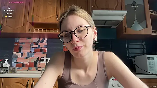 Snapshot of eileencrowday chatting on 20, 4, 2026 eileencrowday online show from 20, 4, 2026