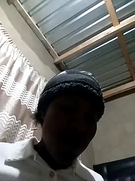 Candies000 online show from 6, 5, 2026