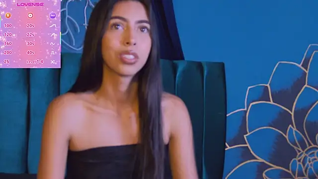 Snapshot of Mia_Gloww_ chatting on 29, 4, 2026 Mia Gloww online show from 29, 4, 2026