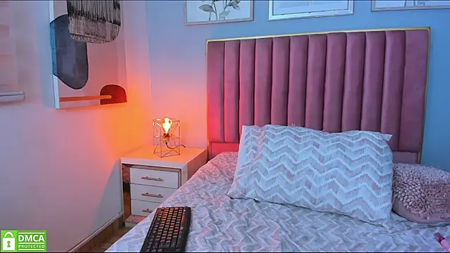 butterflydoll  online show from 11, 6, 2026