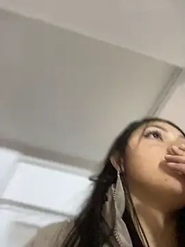 Snapshot of thalia_ec chatting on 20, 5, 2026 thalia ec online show from 20, 5, 2026