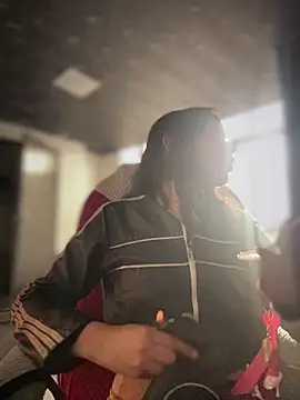 Abby--18 online show from 16, 4, 2026