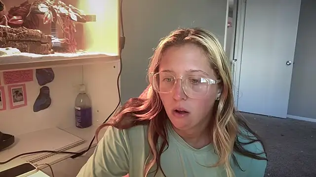 MUSCLEMOMMY1365 online show from 30, 4, 2026