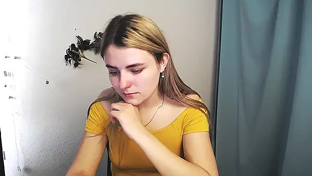 Snapshot of _shy_sabrina__ chatting on 20, 5, 2026 shy sabrina online show from 20, 5, 2026