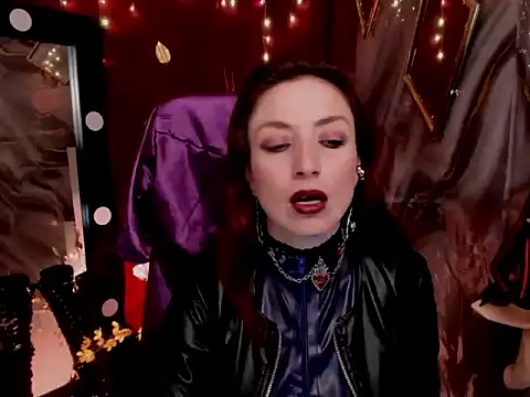 Queenscarlettsecret online show from 1, 5, 2026