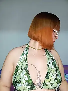 Snapshot of Curves_Nina chatting on 10, 7, 2026 Curves Nina online show from 10, 7, 2026