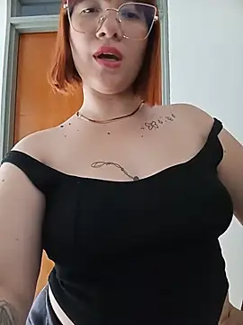 Snapshot of Curves_Nina chatting on 18, 7, 2026 Curves Nina online show from 18, 7, 2026