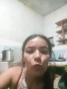 Snapshot of LunaArias chatting on 28, 7, 2026 LunaArias online show from 28, 7, 2026