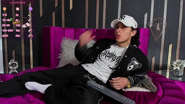 JayTaylorr online show from 30, 4, 2026