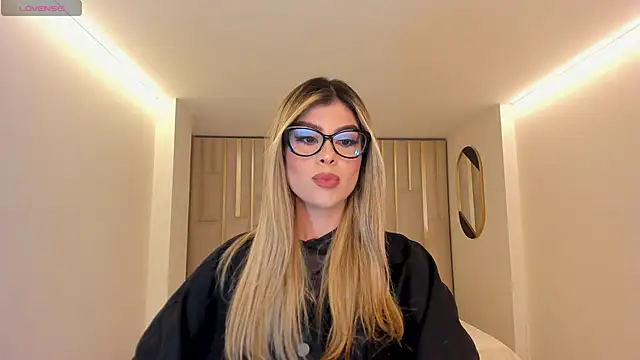 Snapshot of MiaSilvaX chatting on 14, 5, 2026 MiaSilvaX online show from 14, 5, 2026