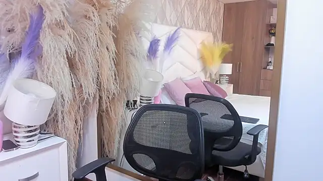 Snapshot of mia__evans_ chatting on 27, 7, 2026 mia evans online show from 27, 7, 2026