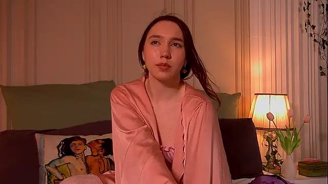 Suzaneey online show from 5, 5, 2026