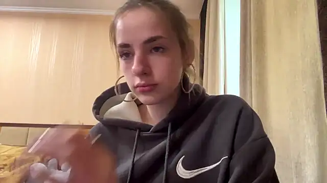 Snapshot of selianderol chatting on 30, 5, 2026 selianderol online show from 30, 5, 2026