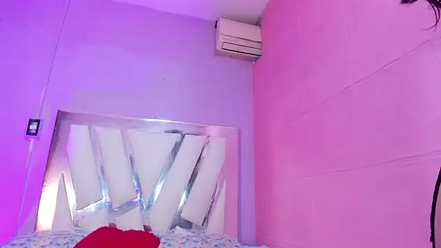 kiara sexyhot online show from 13, 6, 2026