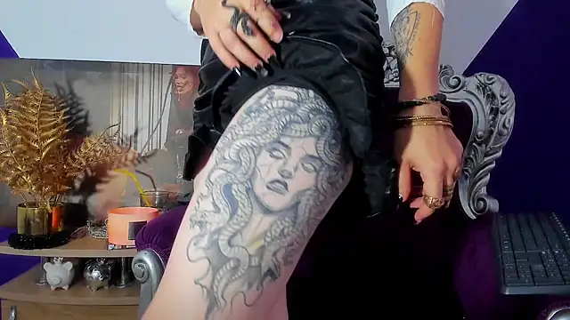Snapshot of MistressKasandra chatting on 2, 6, 2026 MistressKasandra online show from 2, 6, 2026