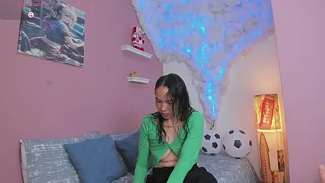 Snapshot of liz_merchan chatting on 23, 6, 2026 liz merchan online show from 23, 6, 2026