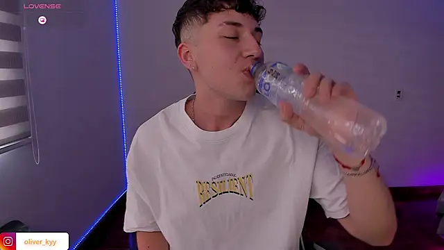 OLIVER K online show from 24, 5, 2026