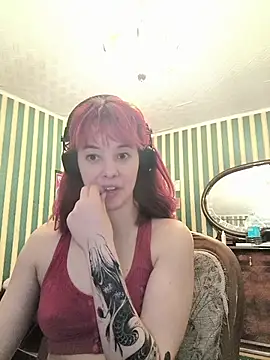 Snapshot of amberrrdolll_ chatting on 19, 4, 2026 amberrrdolll online show from 19, 4, 2026