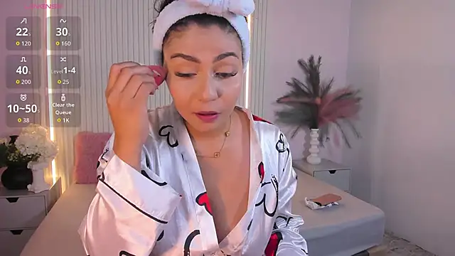 LucyWild8 online show from 21, 5, 2026