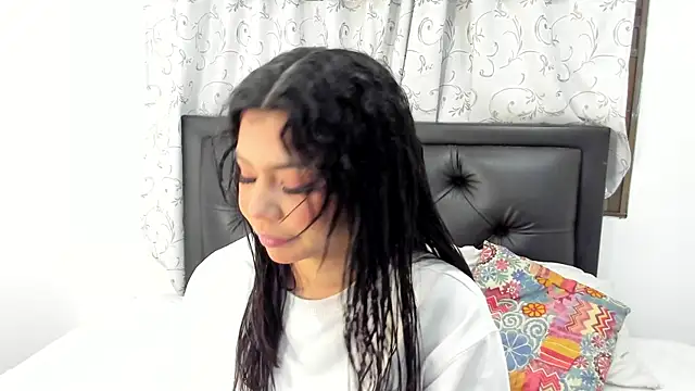Nathy Pelaez online show from 9, 6, 2026