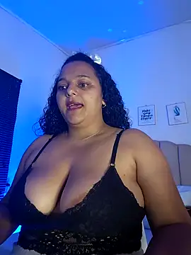 Snapshot of manuboobss chatting on 4, 5, 2026 manuboobss online show from 4, 5, 2026