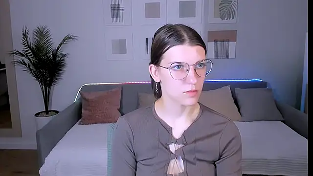 AnnaThorne online show from 16, 5, 2026