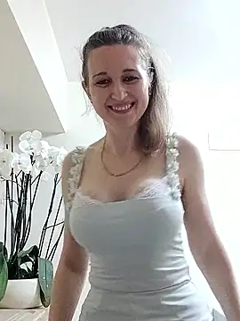 irresistibelle online show from 6, 5, 2026
