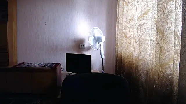 AlinaxJames online show from 25, 4, 2026