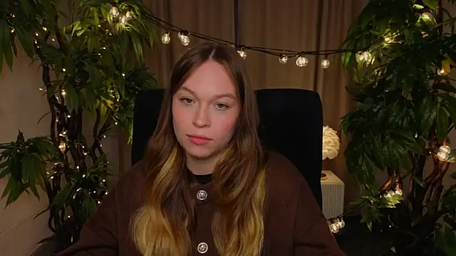 SylviaWhitaker online show from 24, 4, 2026