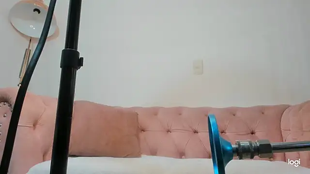 Melaniie Hill online show from 20, 5, 2026