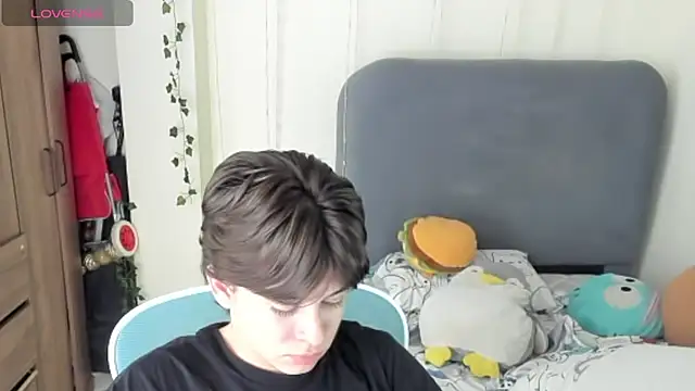 Snapshot of Felixzyn chatting on 18, 6, 2026 Felixzyn online show from 18, 6, 2026