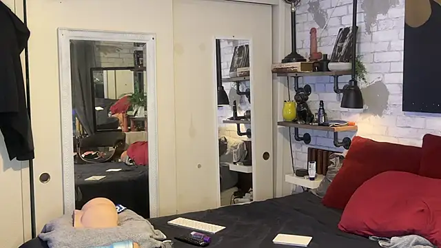 Snapshot of maxbandit chatting on 28, 10, 2025 maxbandit online show from 28, 10, 2025