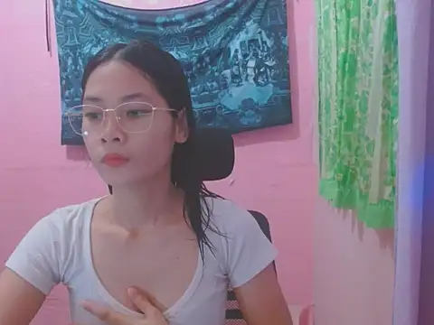 Snapshot of Sweetsexylady19 chatting on 25, 6, 2026 Sweetsexylady19 online show from 25, 6, 2026