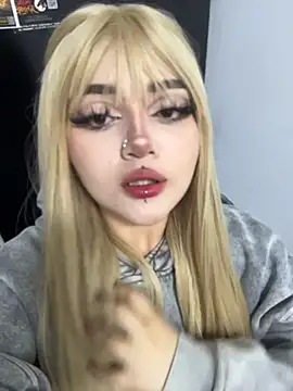 Snapshot of lya_nekko_ chatting on 4, 7, 2026 lya nekko online show from 4, 7, 2026